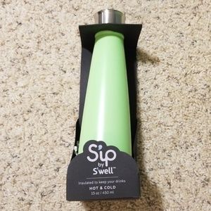 NWT swell waterbottle